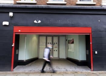 A closed Banco Santander SA bank branch in London, U.K., on Monday, June 28, 2021. The U.K. Photographer: Jason Alden/Bloomberg