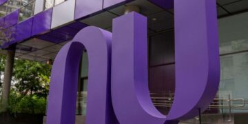 Deals and Dollars: Billions pour into neobanks, established fintechs