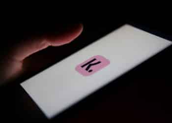 A Klarna app logo on a mobile phone arranged in London, U.K., on Thursday, Jan. 21, 2021. Klarna AB, a Swedish payment provider for online shoppers, is still setting its sights on an initial public offering even after its latest funding round left it roughly twice as valuable as it was a year ago. Photographer: Hollie Adams/Bloomberg