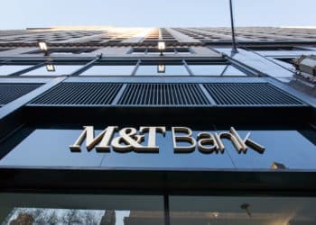Signage is displayed at an M&T Bank branch in New York, U.S., on Saturday, Jan. 13, 2018. M&T Bank Corp. is scheduled to release earnings figures on January 18. Photographer: Daniel Tepper/Bloomberg