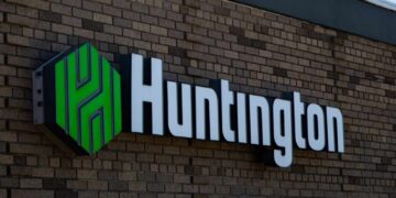 A Huntington Bank branch in Troy, Michigan, US, on Thursday, April 13, 2023. Huntington Bancshares Inc. is scheduled to release earnings figures on April 20. Photographer: Emily Elconin/Bloomberg