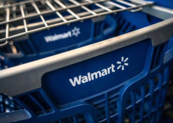 Shopping carts at a Wal-Mart de Mexico SAB store in Mexico City, Mexico, on Friday, April 4, 2025. Walmex, the local unit of the US retail giant, announced plans to invest $6 billion this year in Mexico, escalating its bet on the market despite economic challenges and a brewing US trade conflict. Photographer: Mayolo Lopez Guiterrez/Bloomberg
