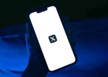 The logo of X, the social media platform formerly known as Twitter, displayed on a smartphone in Sao Paulo, Brazil, on Saturday, Aug. 31, 2024. Brazil's top court determined the immediate suspension of X in the country after its billionaire owner Elon Musk refused to name a legal representative for the social network in Latin America's largest nation.